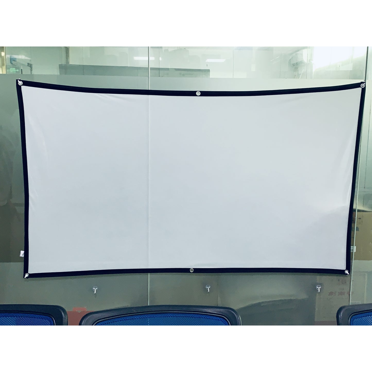 72 Inch Giant White HD Projector Screen - 16:9 Foldable, Anti-Crease Design - Seamless Outdoor and Indoor Movie Experience - Ideal for Camping, Meetings, and Home Theater