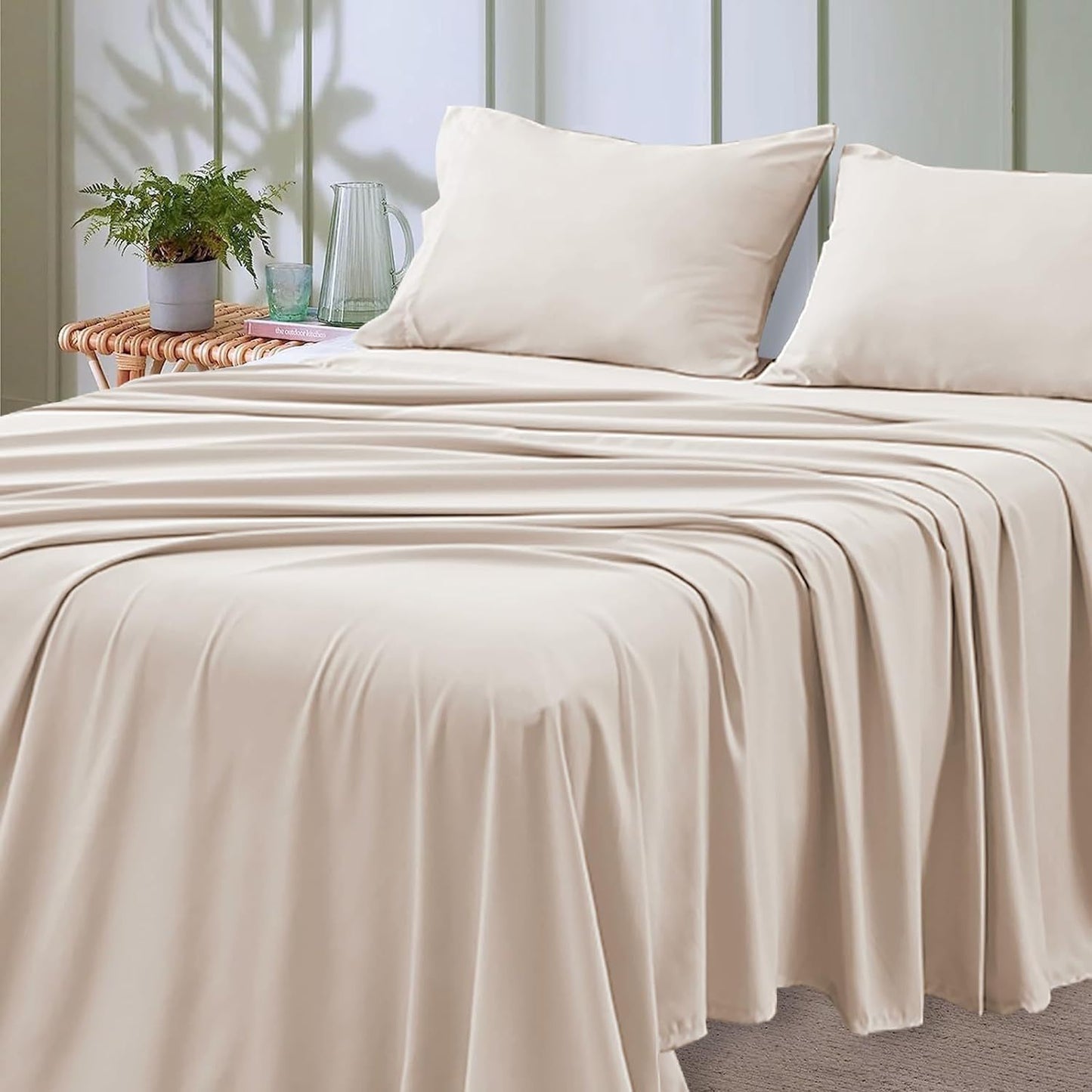 4-Piece Soft Cooling Queen Size Sheets: 14" Deep Pocket, Luxury Hotel-Grade, Shrinkage and Fade Resistant, Easy Care Bed Sheet Set