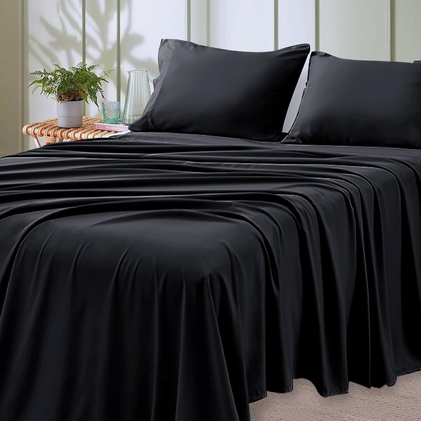 4-Piece Soft Cooling Queen Size Sheets: 14" Deep Pocket, Luxury Hotel-Grade, Shrinkage and Fade Resistant, Easy Care Bed Sheet Set