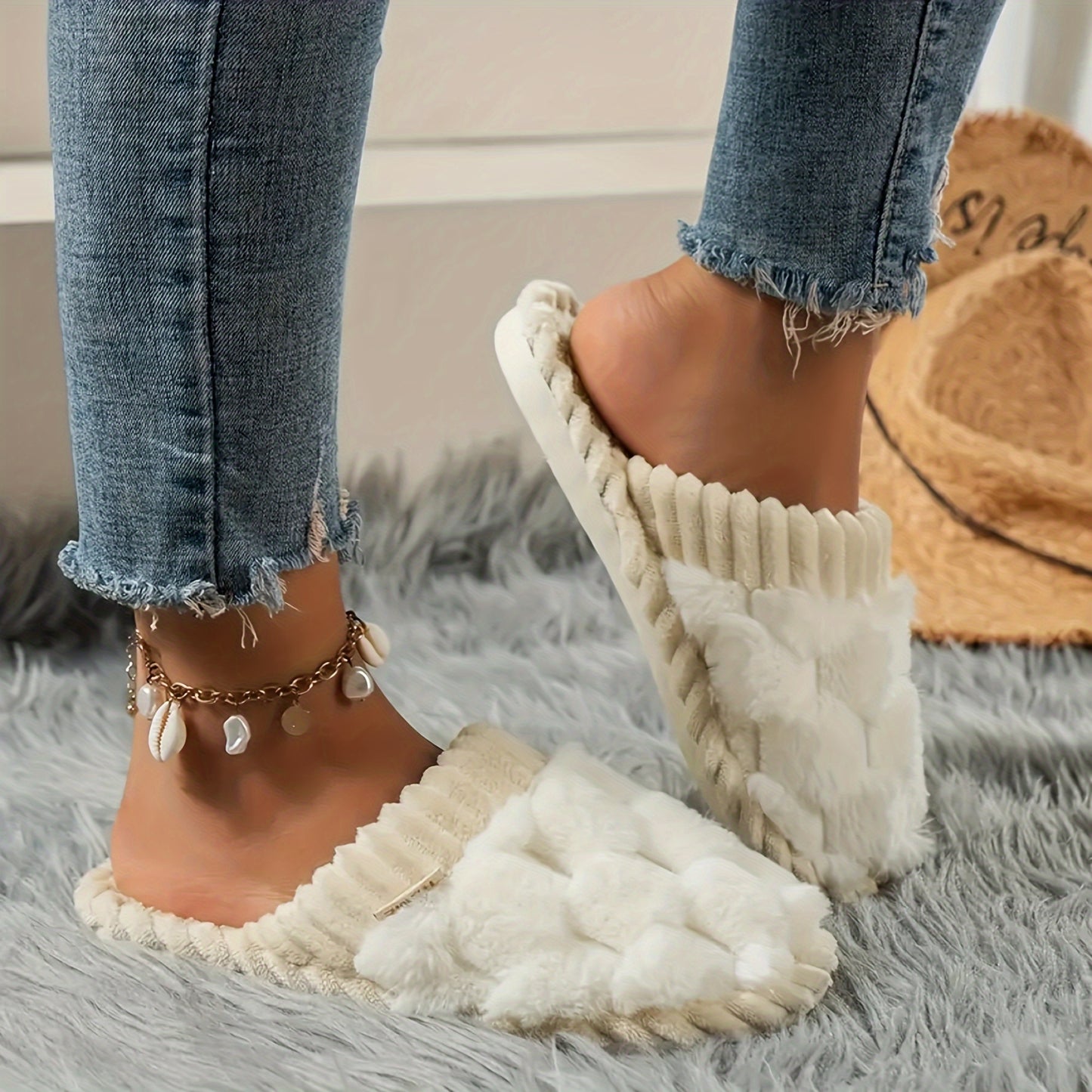 Cozy Winter Fuzzy Slippers – Soft, Warm Closed-Toe Shoes for Indoor Use – Plush Slip-On Design with Gentle Grip Sole