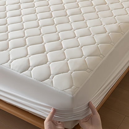 Waterproof Noiseless Embossed Mattress Protector – 11.8-Inch Deep Fitted Cover, Dustproof, Breathable, and Washable – For Single/Twin/Full/Queen/King Beds – Ideal for Bedroom and Guest Room