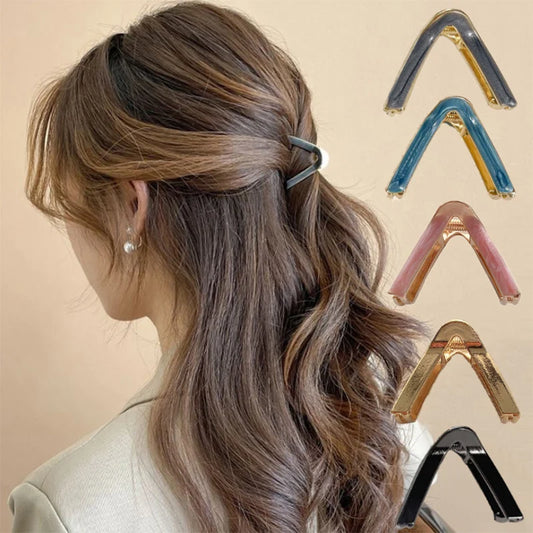 Chic Acetate Triangle Hair Clips: Fashion Hair Claw Barrettes for Women and Girls - Stylish Crab Hairpins, Essential Styling Tool and Accessories