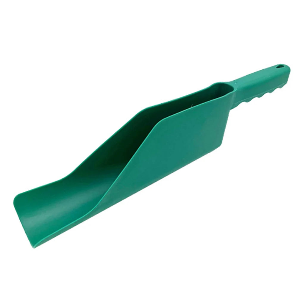 Gutter Getter Scoop Roof Cleaning Tool - Flex Fit Design for Dirt and Debris Removal - Multi-Use Garden Leaf Gutter Spoon Shovel