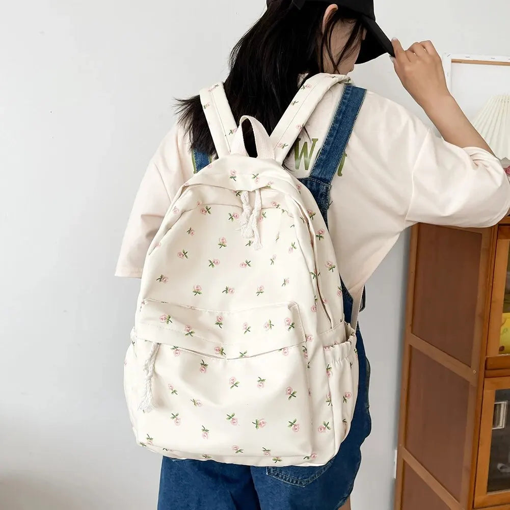 Korean Floral School Backpack – Cute White Rucksack for Teenage Girls, Women's Book Bag in Nylon