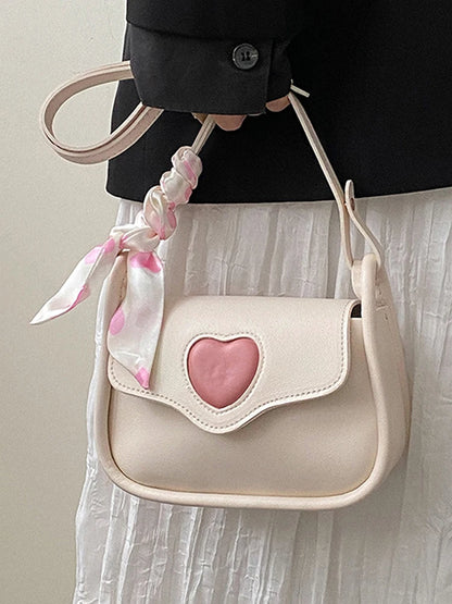 Women's Slanting Cross Bag: Retro Saddle Bag, Fashionable Hundred Love Design - Niche Shoulder Bag