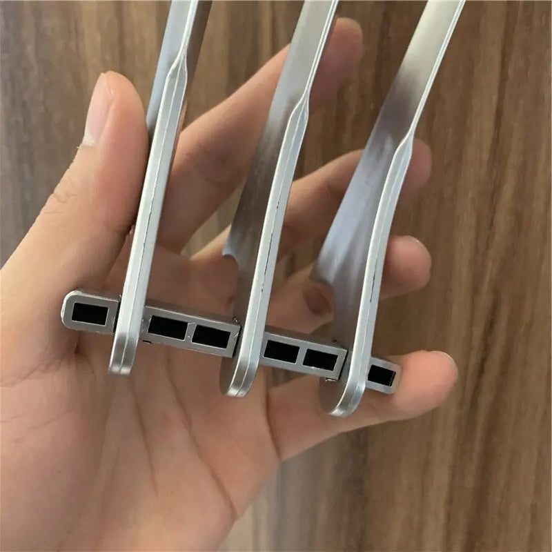 2pcs Claw Blade Paw Cosplay Props – 1:1 Scale Hero Weapons Gift Toy