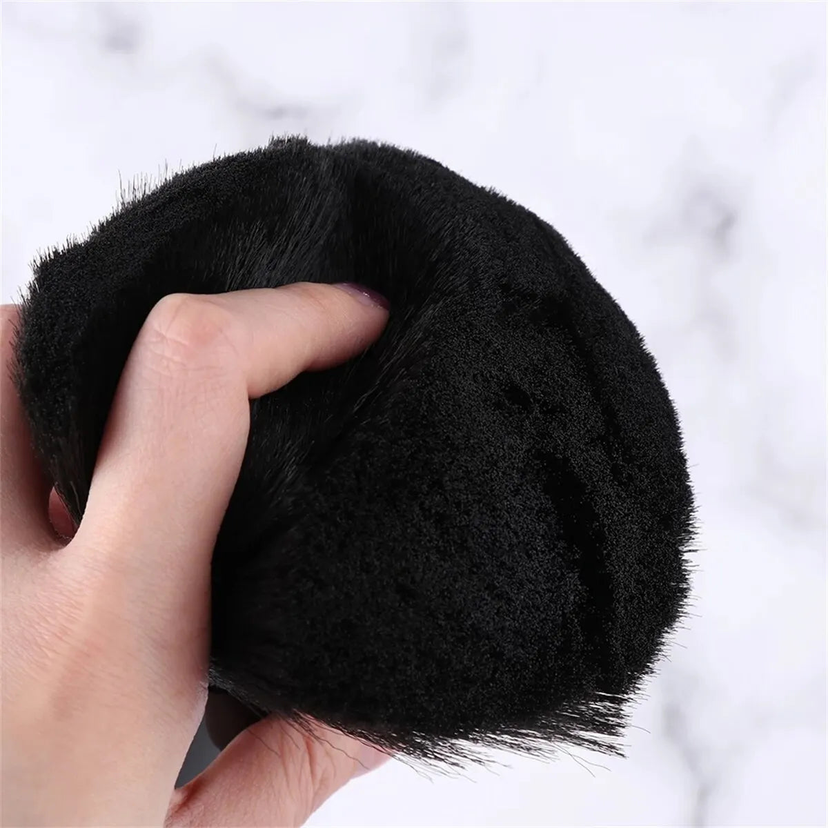 Black Hairdressing Sweeping Neck Hair Cleaning Duster - Hair Cutting Brush for Barbershop - Barber Tools and Accessories