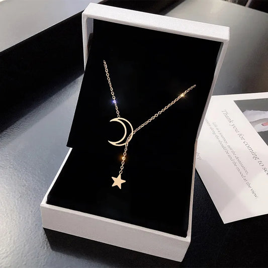 Simple Moon and Star Pendant Choker Necklace – Gold Alloy Charm Chain Collares for Women, Party Jewelry