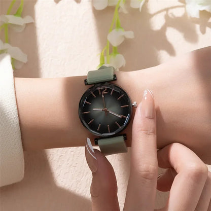 Fashion Ladies Sports Watch – Simple Black Dial Quartz with Green Silicone Strap, Casual 2023 Hot Sale Women’s Dress Wristwatch