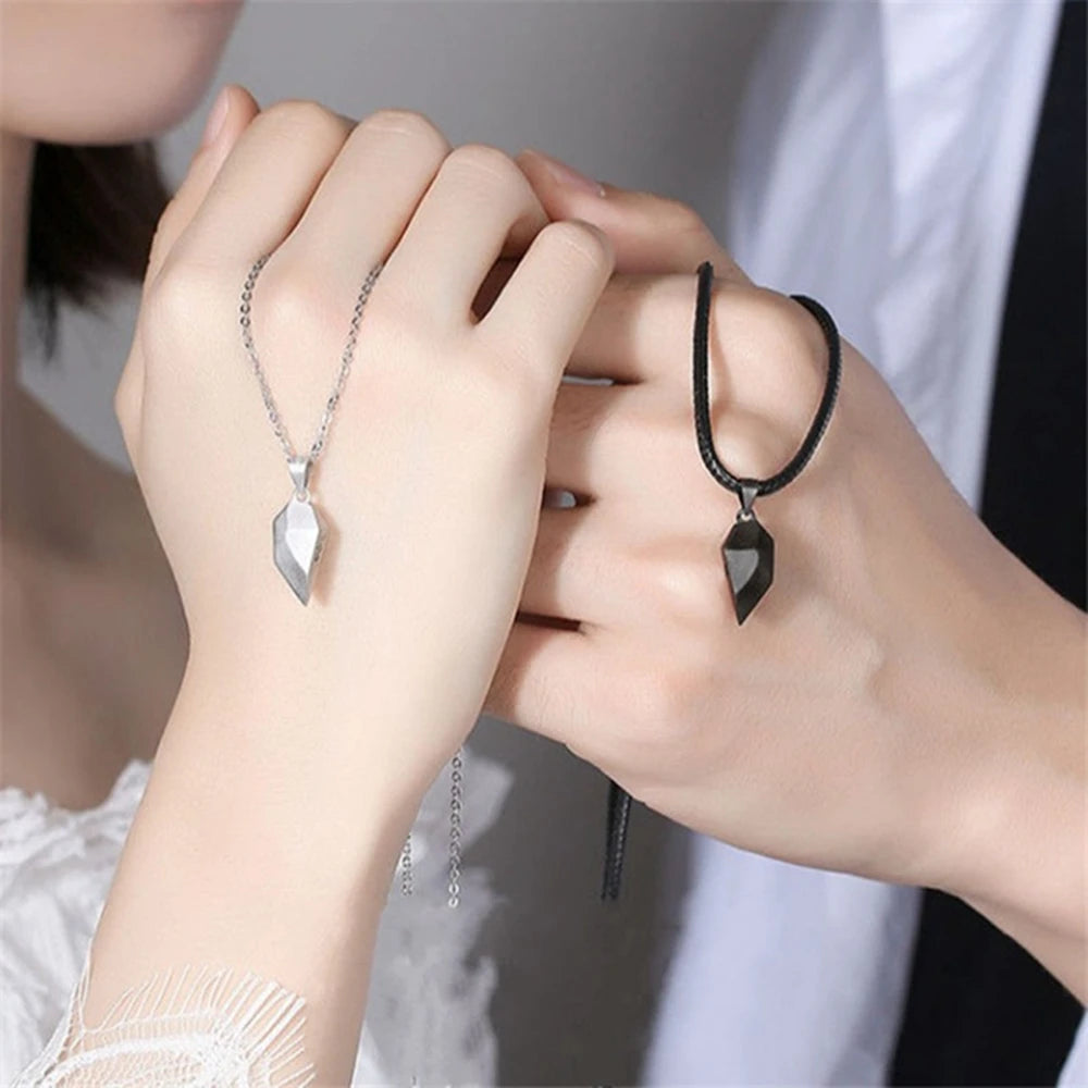 Simple Quality Couple Pendant Necklace – Electrocardiogram and Magnetic Heart, Splicing Design for Valentine's Day Gift