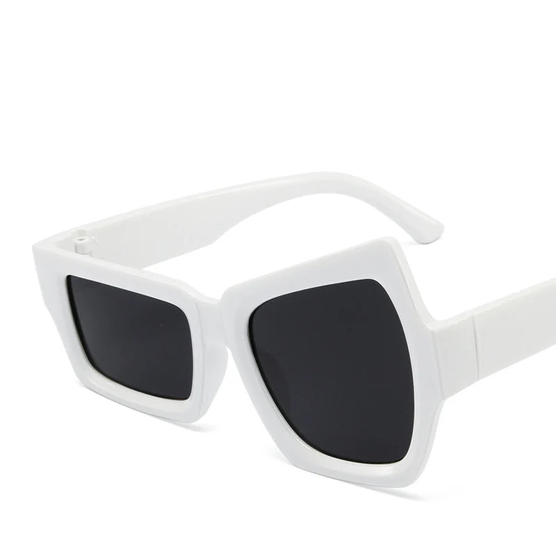 Standout Style: Fashion Irregular Square Sunglasses for Men - Designer Personality Sun Glasses in White and Black Mirror Finish, Oculos De Sol