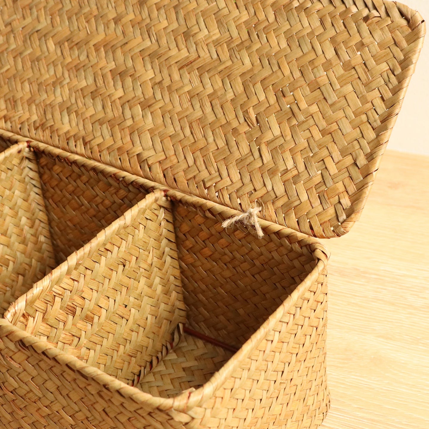 Hand Woven Storage Baskets with Lid - Rectangular Dust-Proof Clothing Storage Box, 3-Grid Wardrobe Container for Sundries Organizer