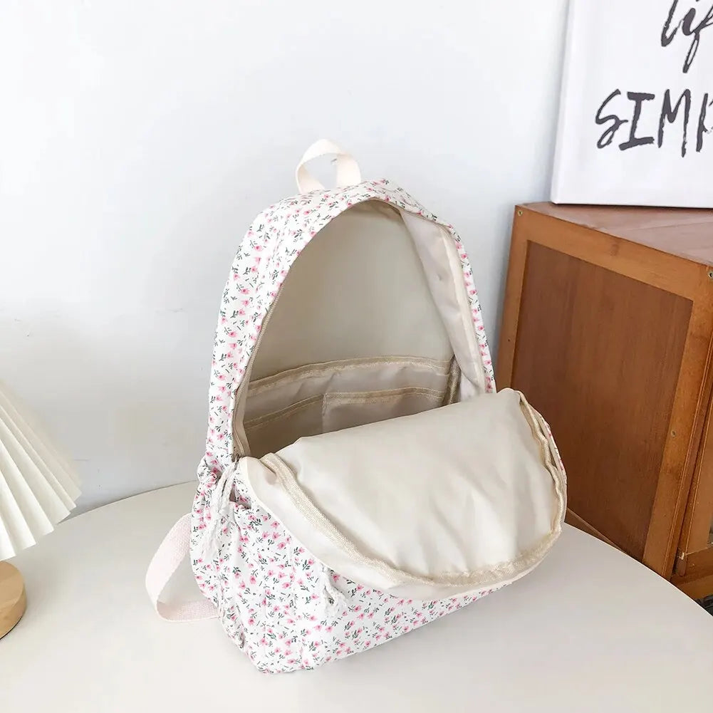 Korean Floral School Backpack – Cute White Rucksack for Teenage Girls, Women's Book Bag in Nylon