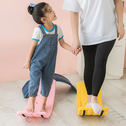 Multifunctional Balance Board - Children's Indoor Seesaw Sensory Training Equipment for Concentration and Bending - Interactive Toy