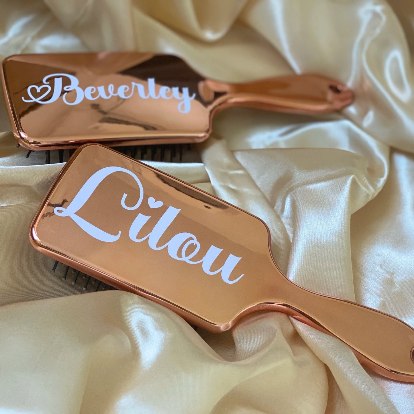 Personalized Rose Gold Hair Brush with Mirror Finish - Customized Airbag Brush, Perfect Gift for Brides, Bridesmaids, and Young Girls for Bridal and Party Celebrations