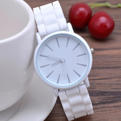 Women's Ultrathin Silicone Watch - Large Dial Korean Edition, Fashion Quartz Wristwatch for Students, UTHAI CE76