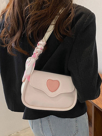 Women's Slanting Cross Bag: Retro Saddle Bag, Fashionable Hundred Love Design - Niche Shoulder Bag