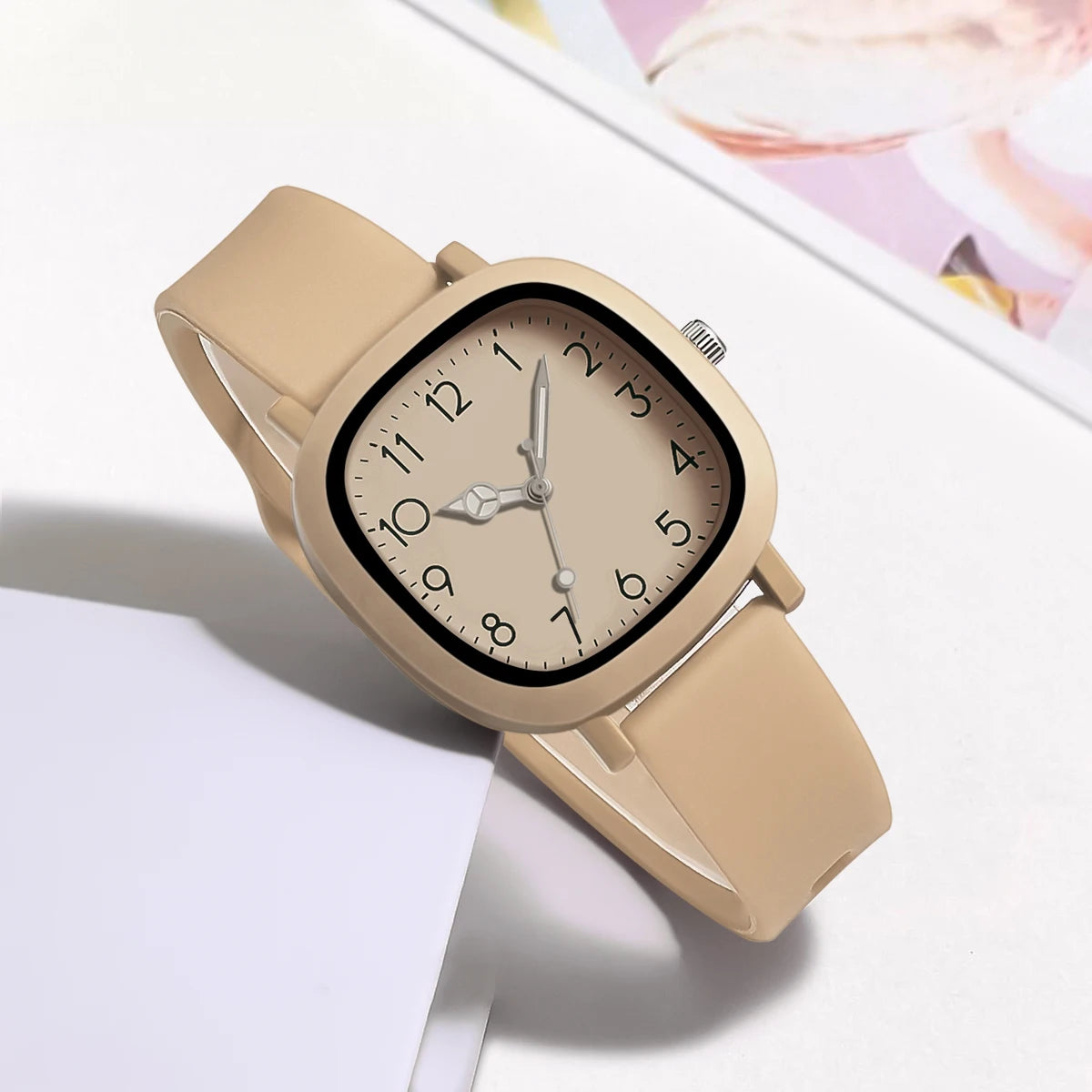 Fashion Women's Silicone Quartz Watch - Stylish Wristwatch for Ladies, Perfect Christmas or Valentine's Day Gift