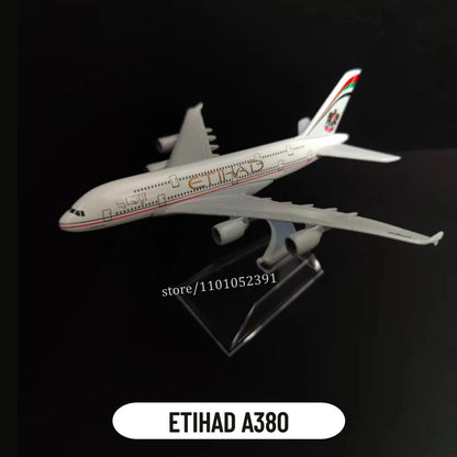 Emirates Airlines Diecast Airplane Model 1:400 - Metal A380 & B777 Aircraft Replica, Aviation Miniature for Home Decor and Toy for Boys