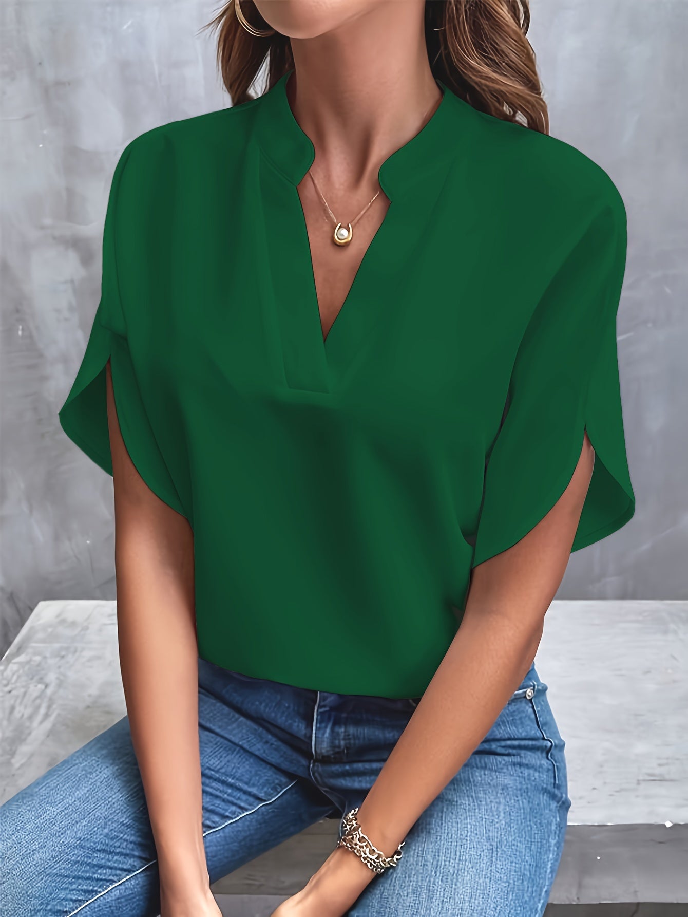 Lightweight Solid Color Notch Neck Blouse - Stylish Short Split Sleeves for Spring and Summer - Trendy Women's Casual Top